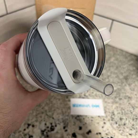 The Lunar New Year Limited Edition Quencher H2.0 FlowState™ Tumbler | 30 OZ - Picture 4 of 4